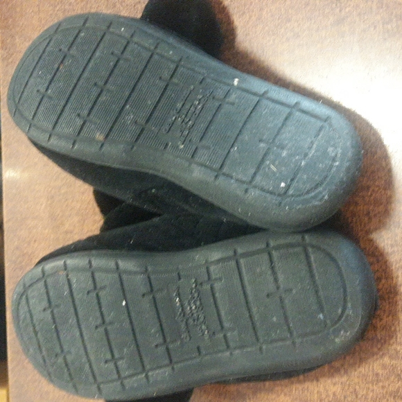 Mini Mouse Slippers Size 7-8 (SKU 189) - Picture 3 of 3